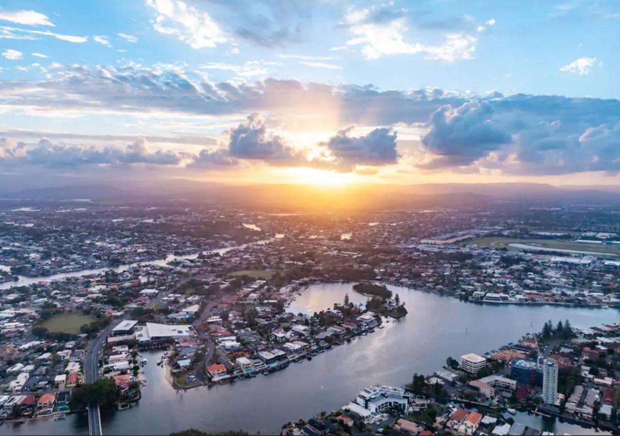 Sofitel Gold Coast Broadbeach Eksteriør bilde Aerial view of the Brisbane River