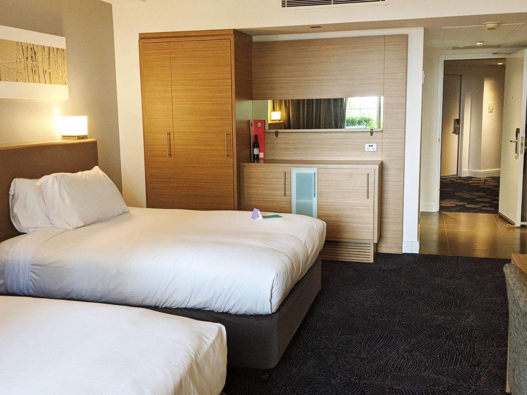 Sofitel Gold Coast Broadbeach Eksteriør bilde A room at the hotel