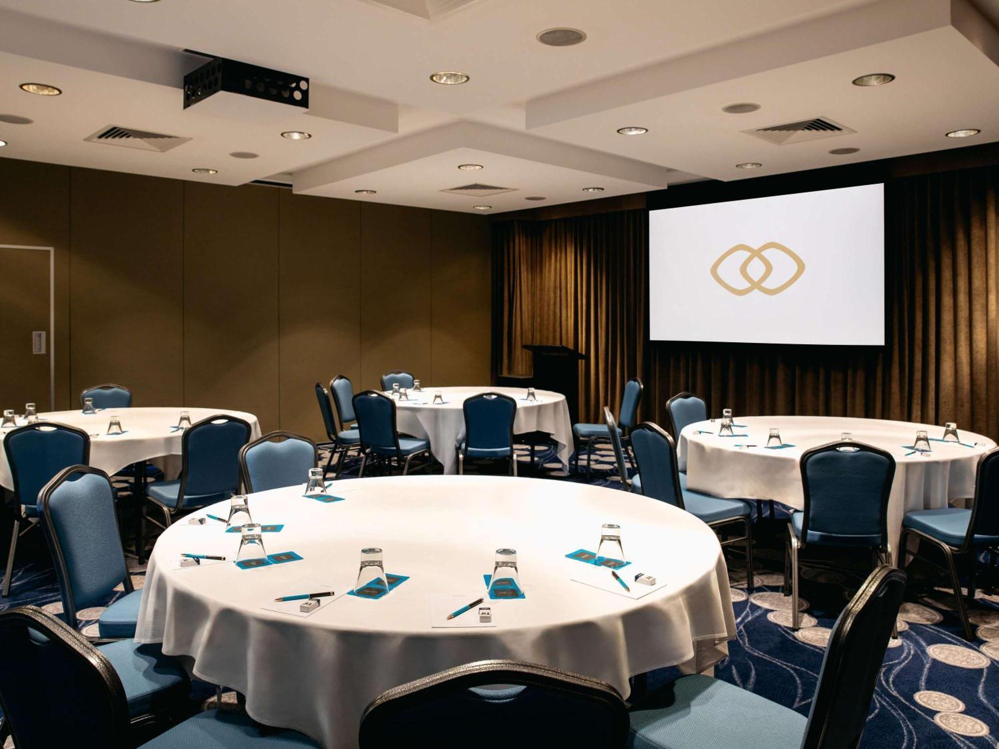 Sofitel Gold Coast Broadbeach Eksteriør bilde The meeting room
